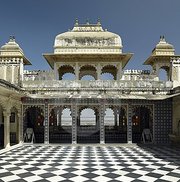 Enjoy Tourist Destination Udaipur in its Glory