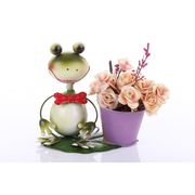 Frog on Lilly pad planter