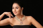 Buy gold necklace online at Amethystbyrahulpopli