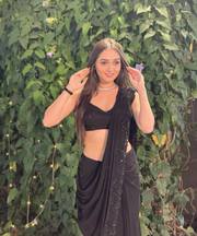 Plain,  embroidered,  or sequined crop tops for sarees?